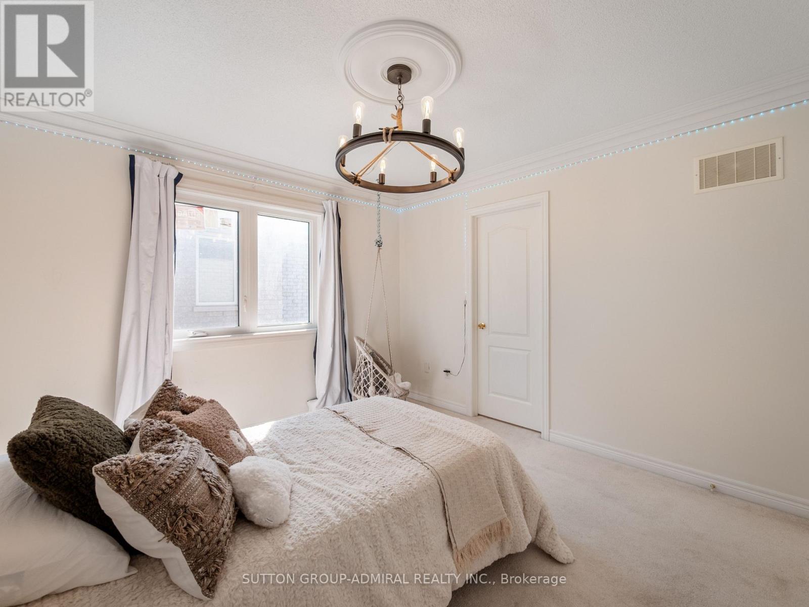 87 Rivington Avenue Property Photo 33