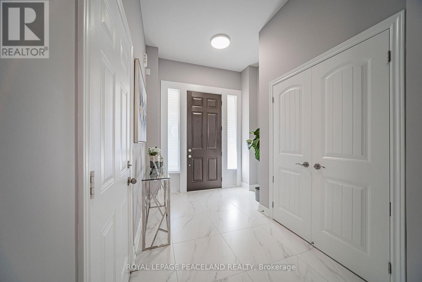 129 Lacewood Drive Property Photo 3