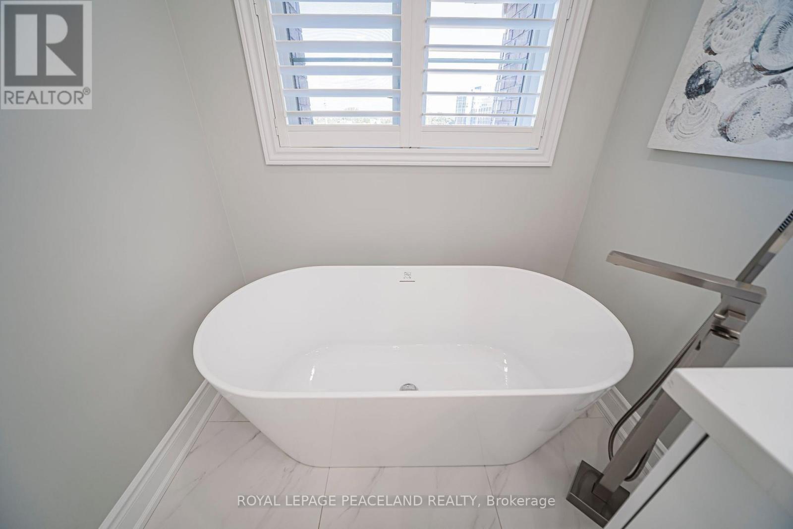 129 Lacewood Drive Property Photo 30