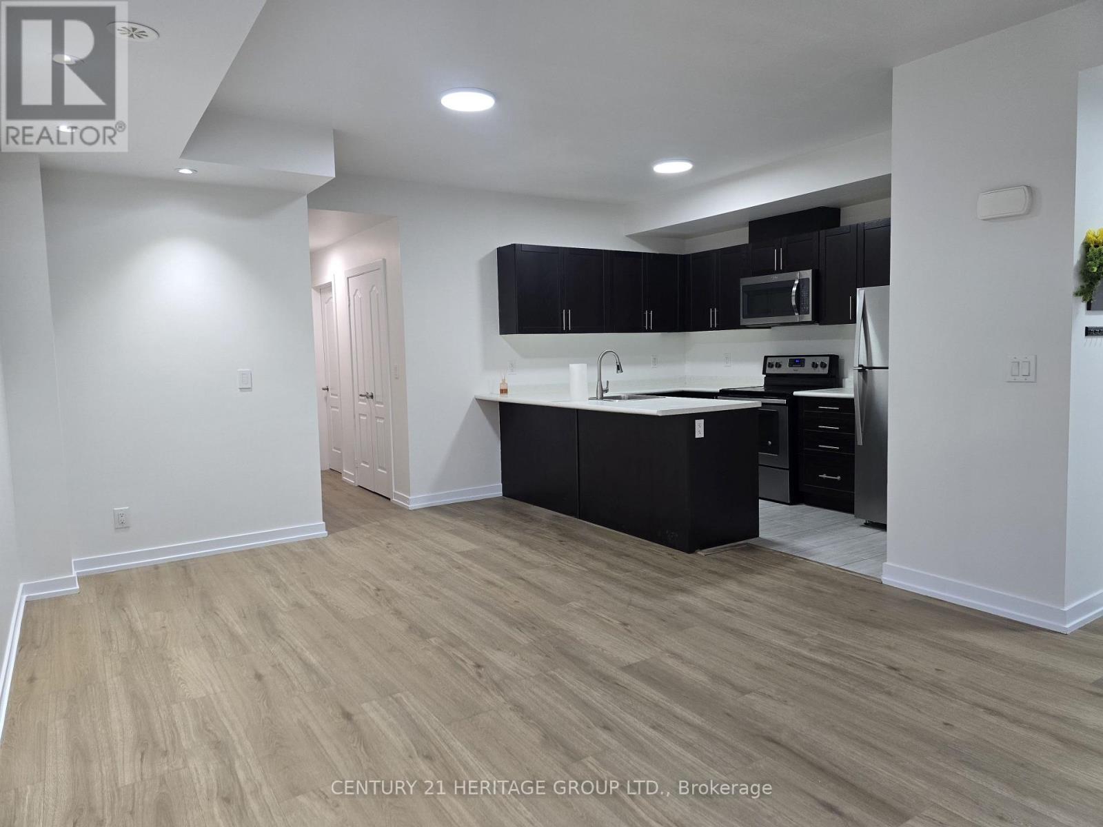 309 - 20 Dunsheath Way Property Photo 9