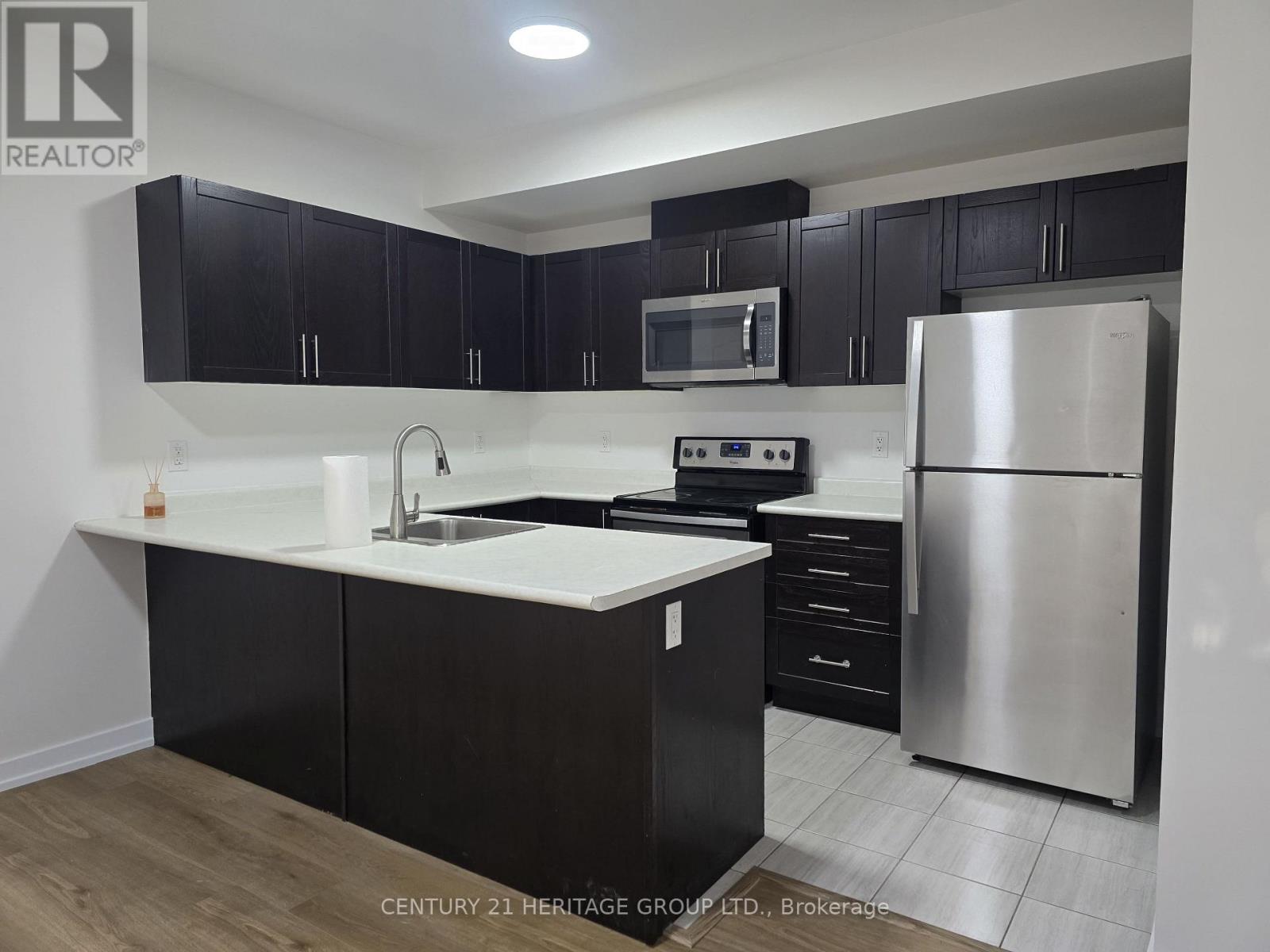 309 - 20 Dunsheath Way Property Photo 10