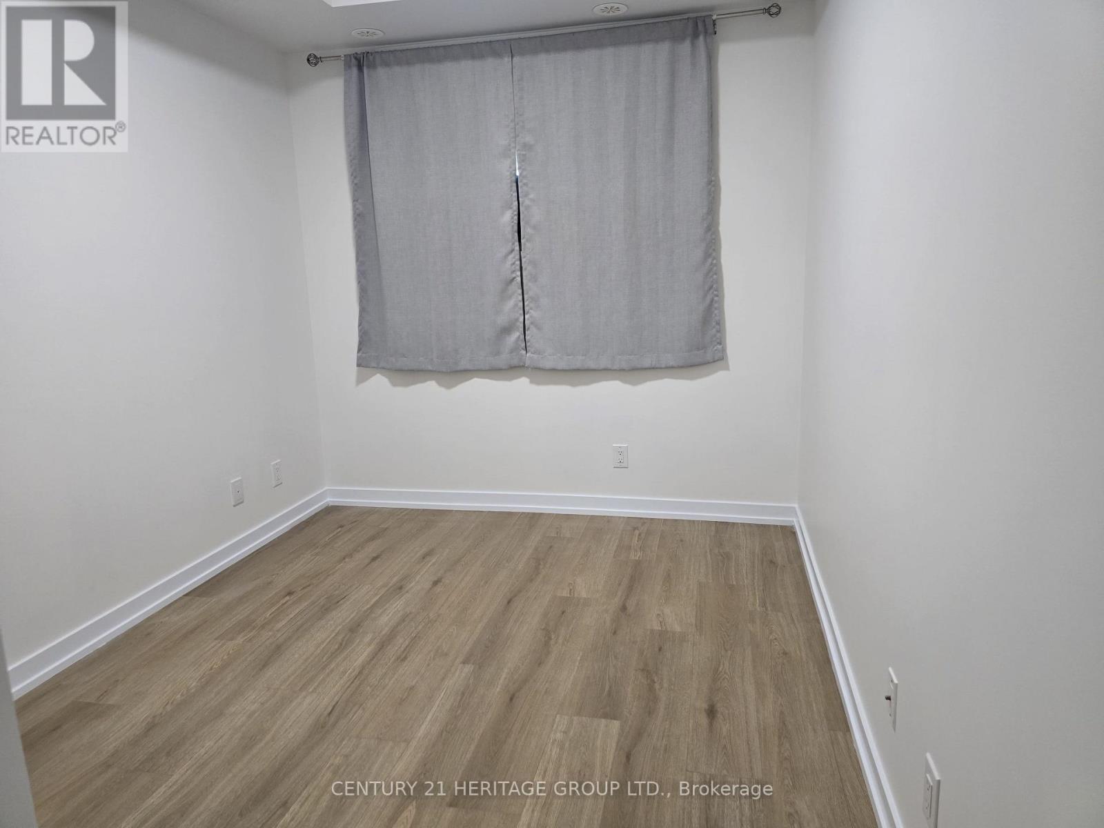 309 - 20 Dunsheath Way Property Photo 20