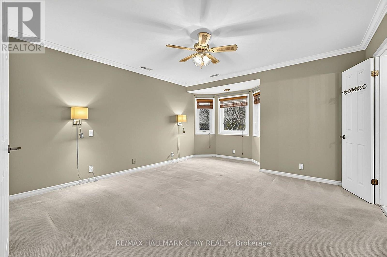 5424 3rd Line Property Photo 27