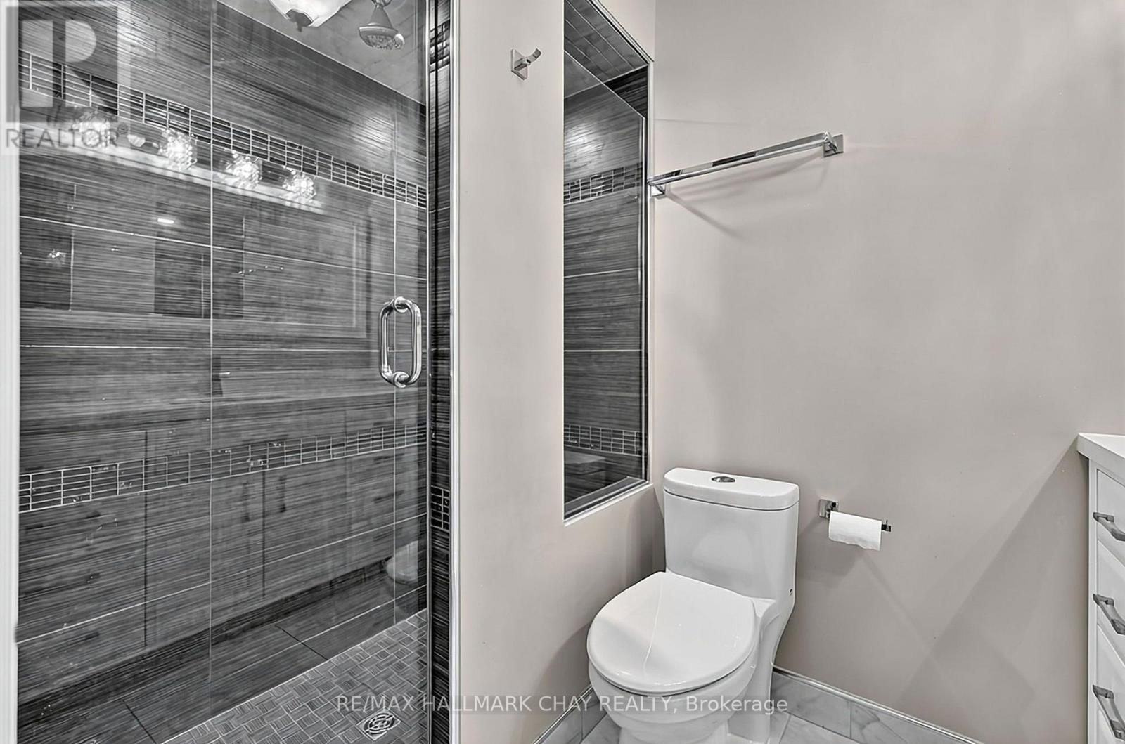 5424 3rd Line Property Photo 30