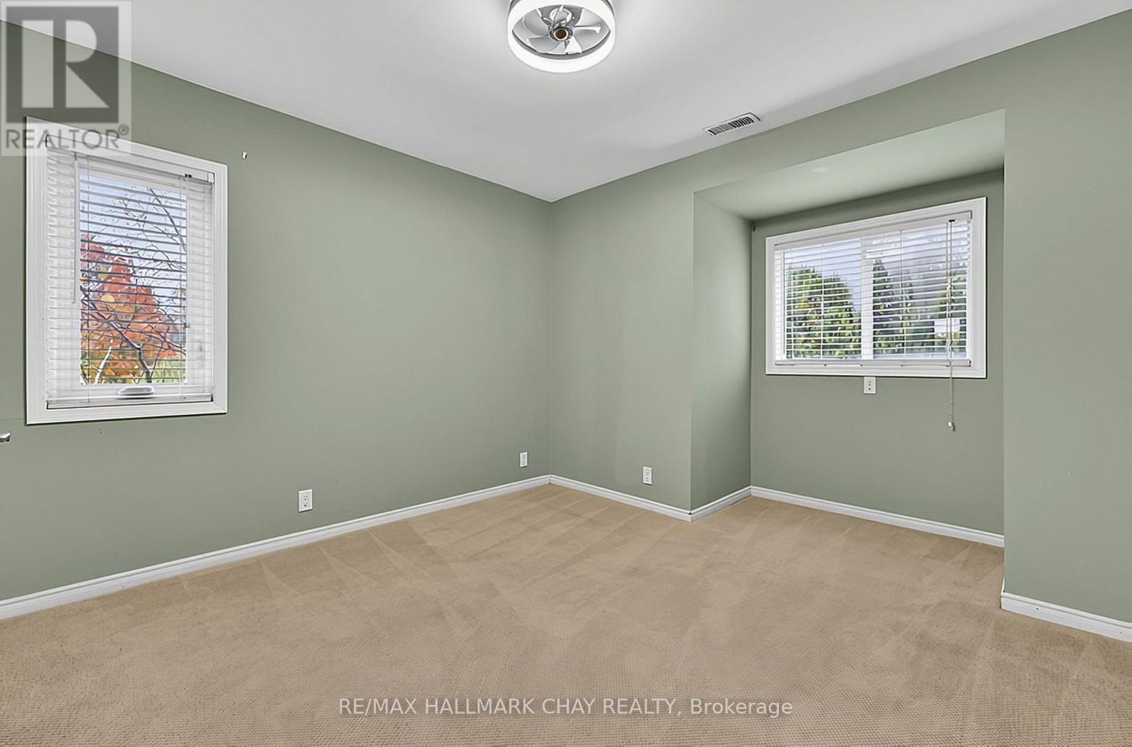 5424 3rd Line Property Photo 31