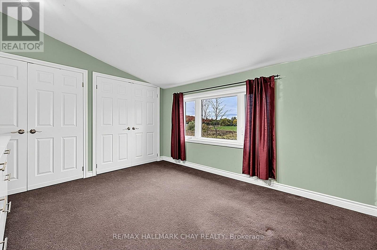 5424 3rd Line Property Photo 34