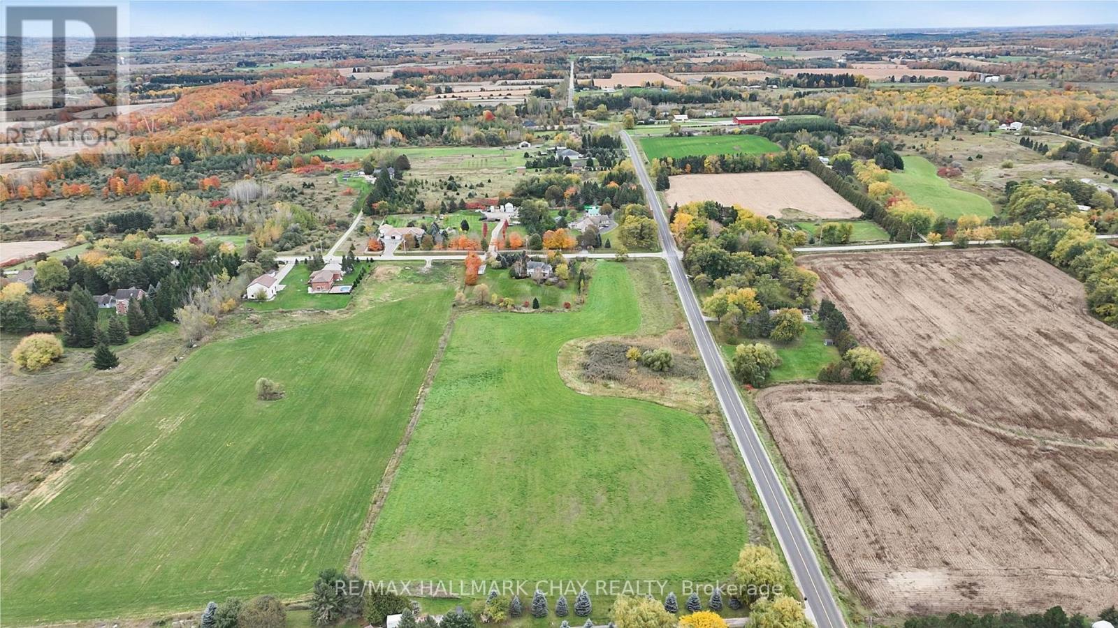 5424 3rd Line Property Photo 46