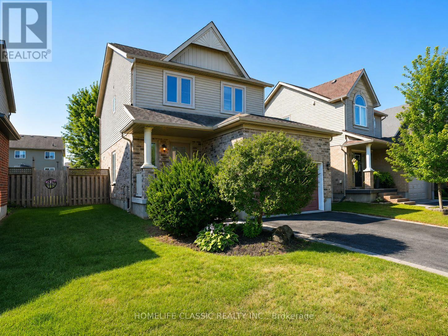 5 Irwin Crescent Property Photo 2