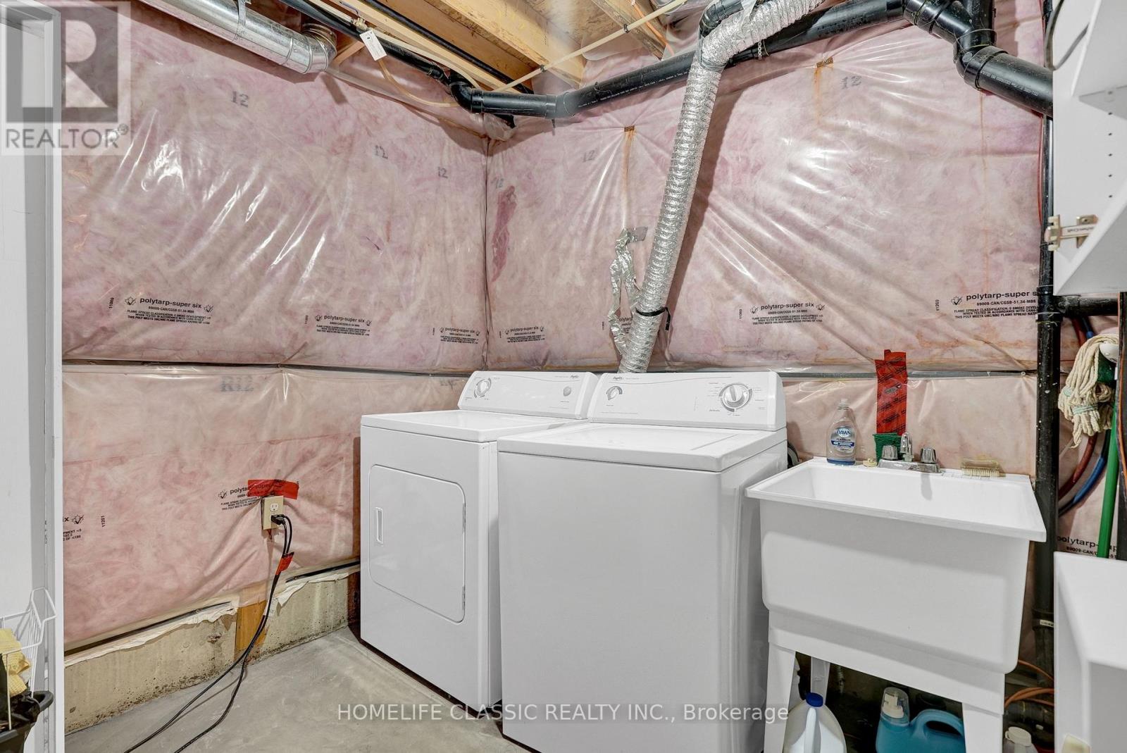 5 Irwin Crescent Property Photo 32