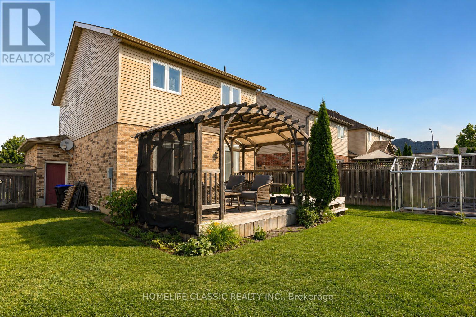 5 Irwin Crescent Property Photo 33