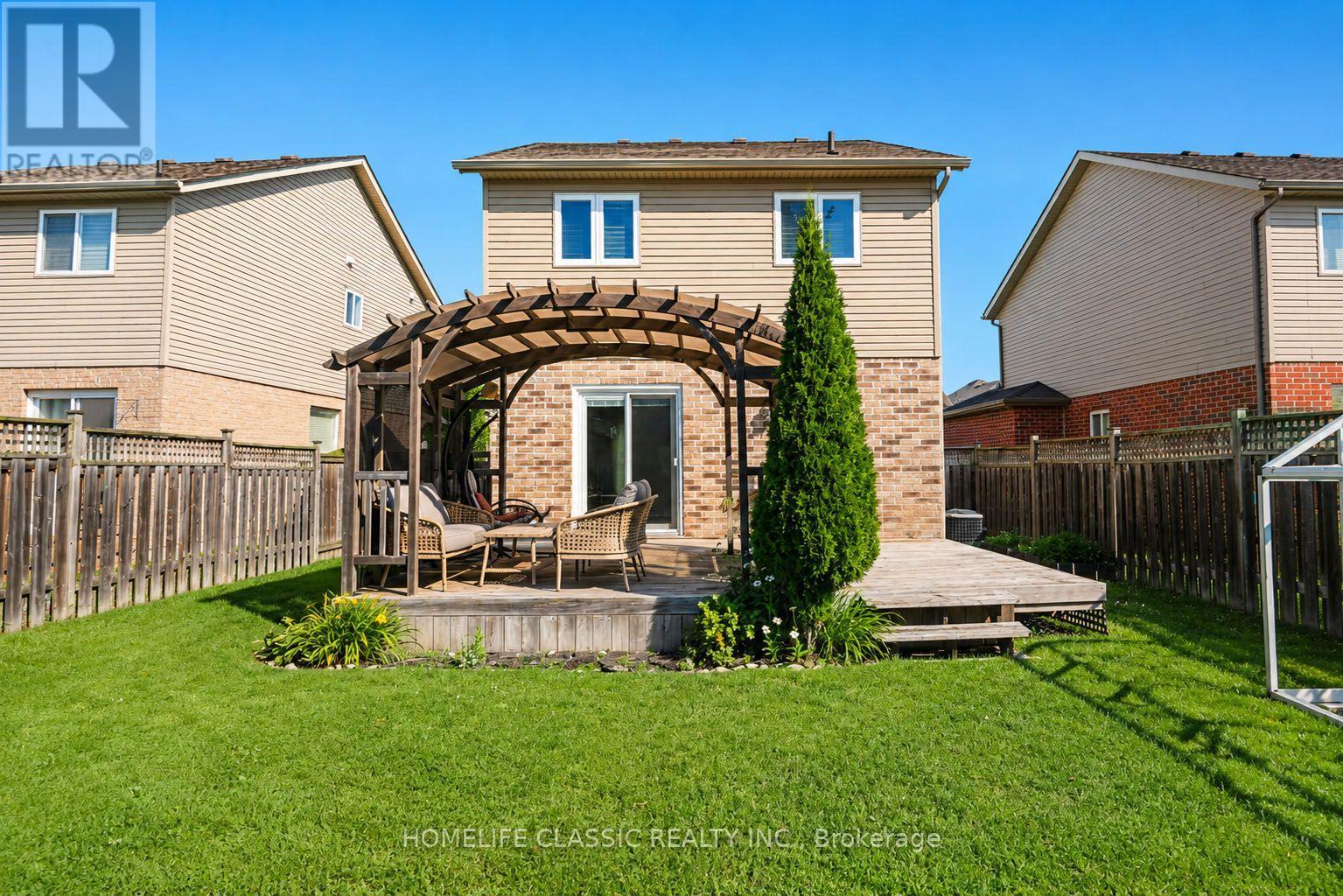 5 Irwin Crescent Property Photo 34