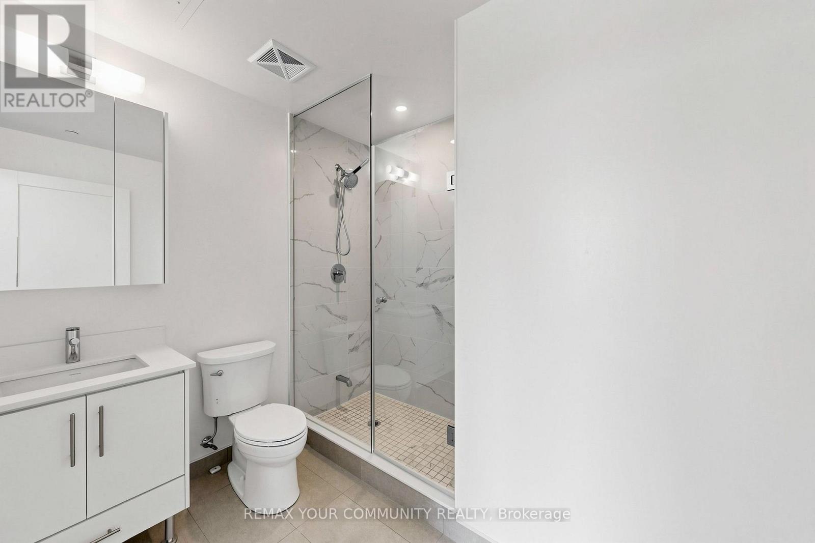 2106 - 105 Oneida Crescent Property Photo 18