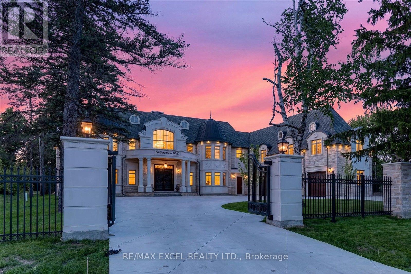28 PERSONNA BOULEVARD Property Photo 1