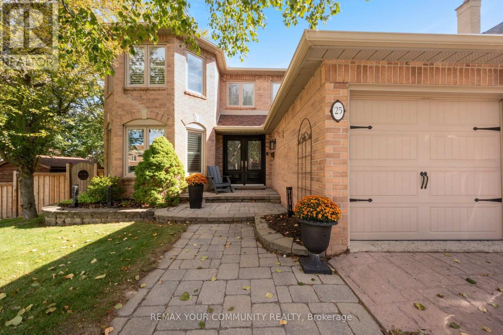 25 Albery Crescent Property Photo 4