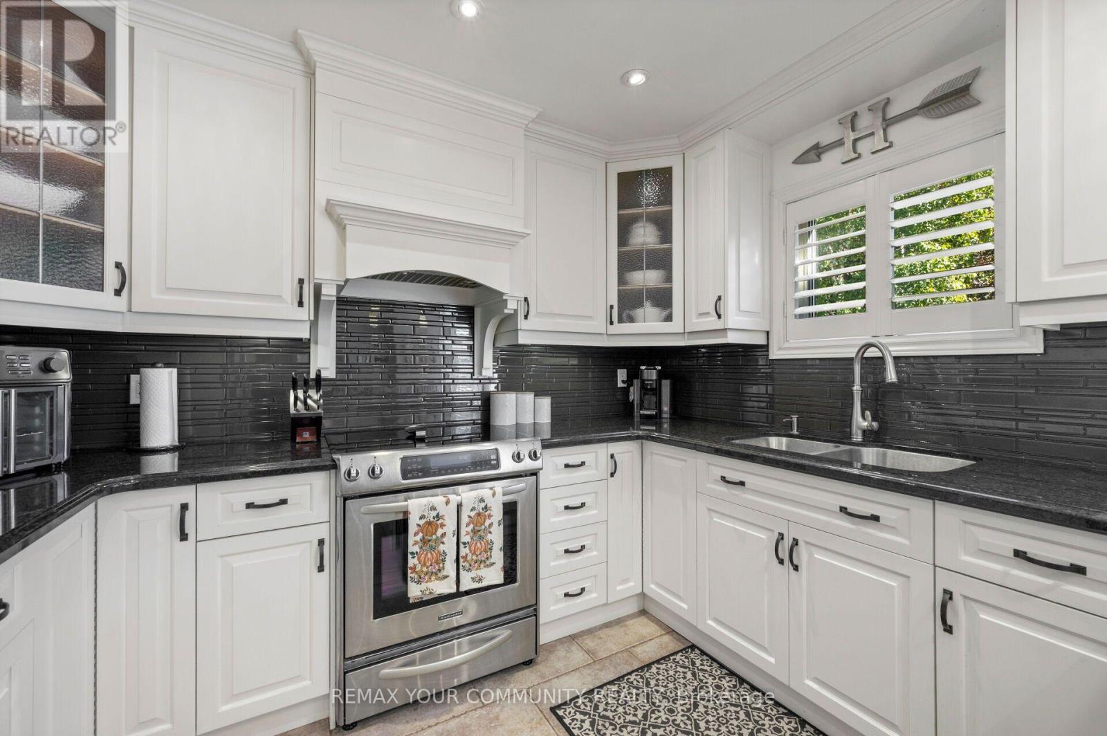 25 Albery Crescent Property Photo 11