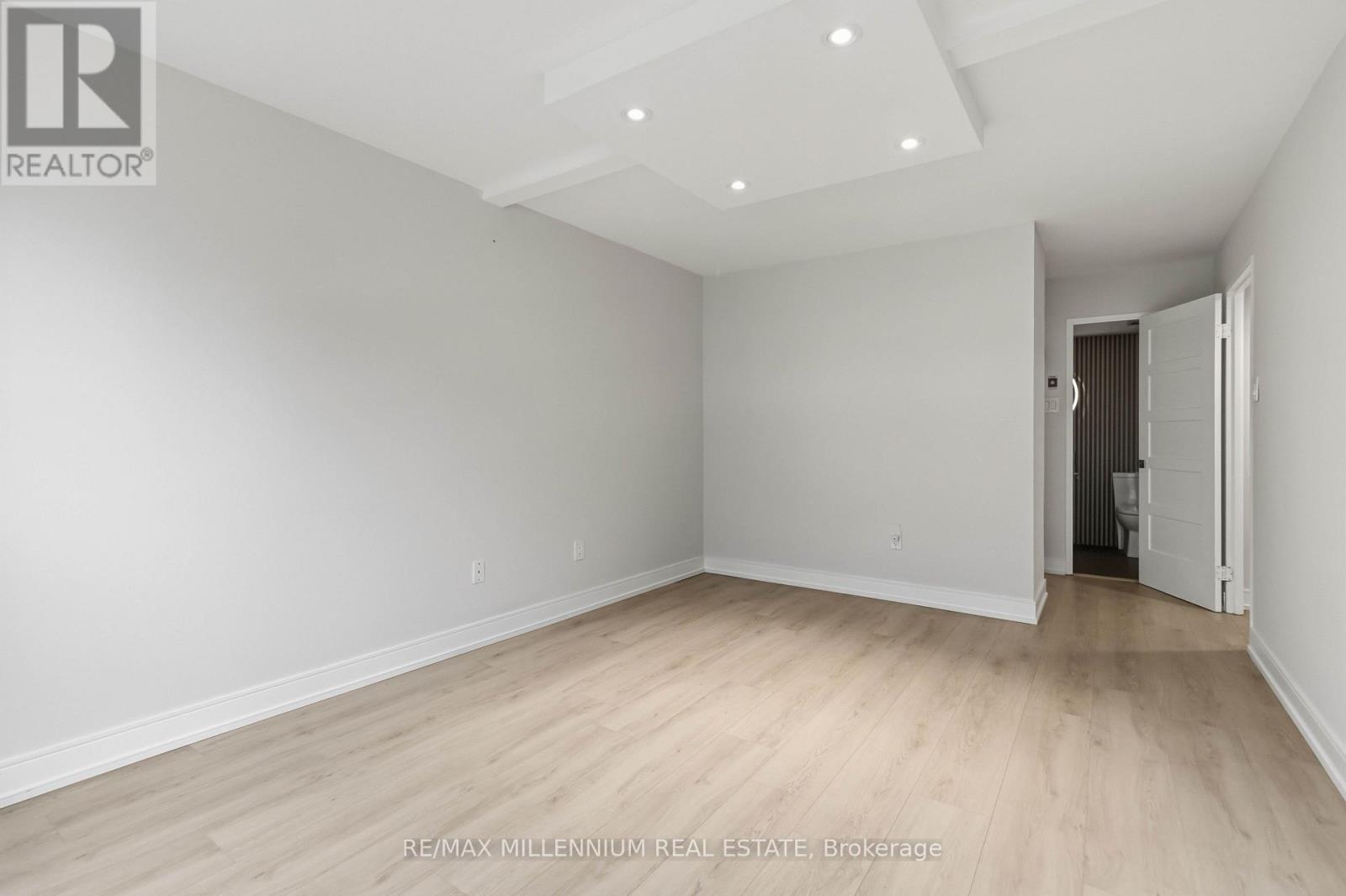 223 - 7805 Bayview Avenue Property Photo 30
