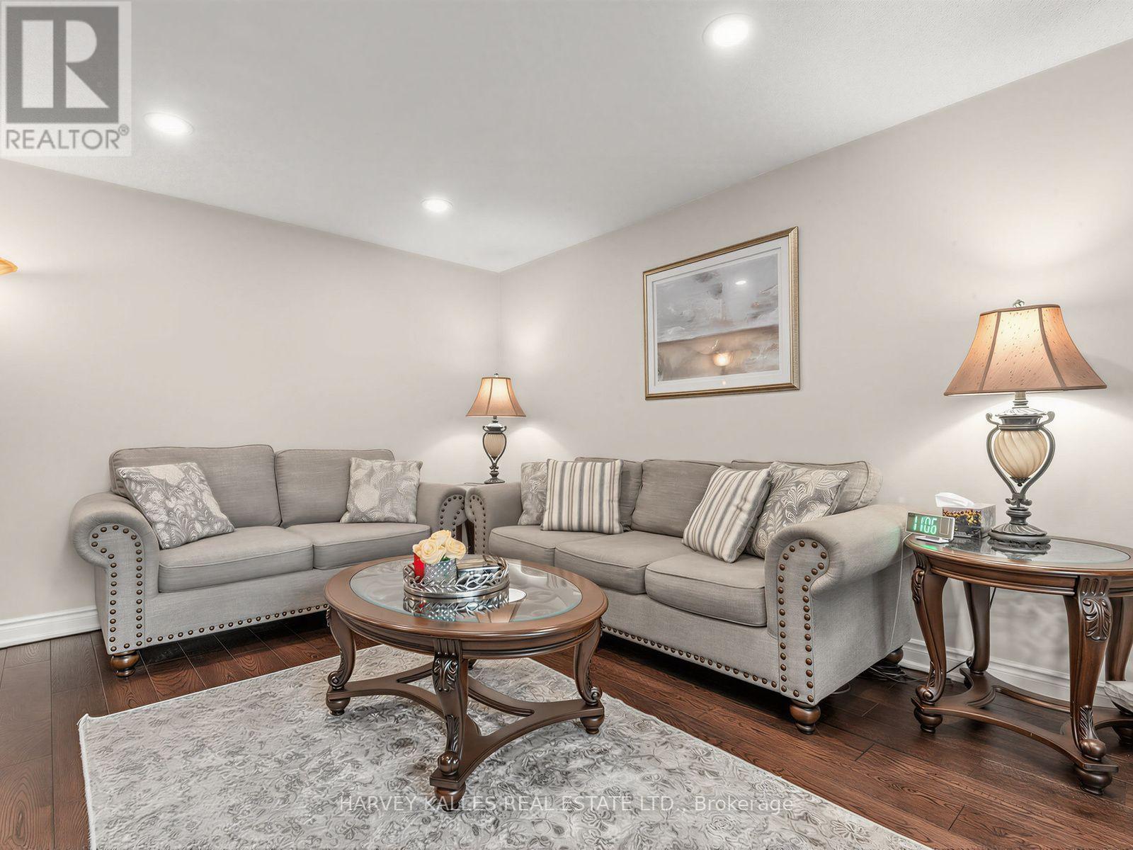 93 Downing Boulevard Property Photo 8