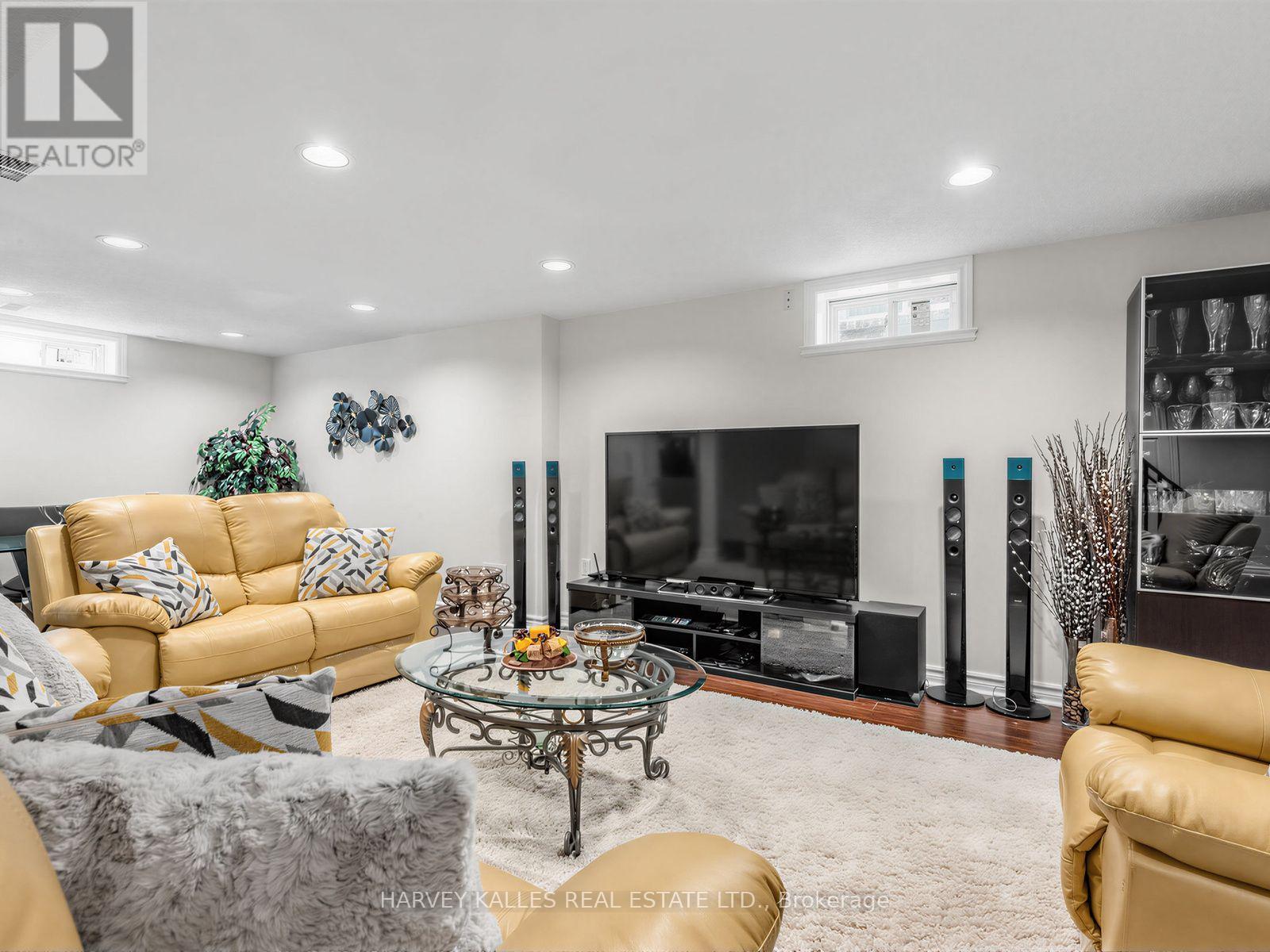 93 Downing Boulevard Property Photo 16