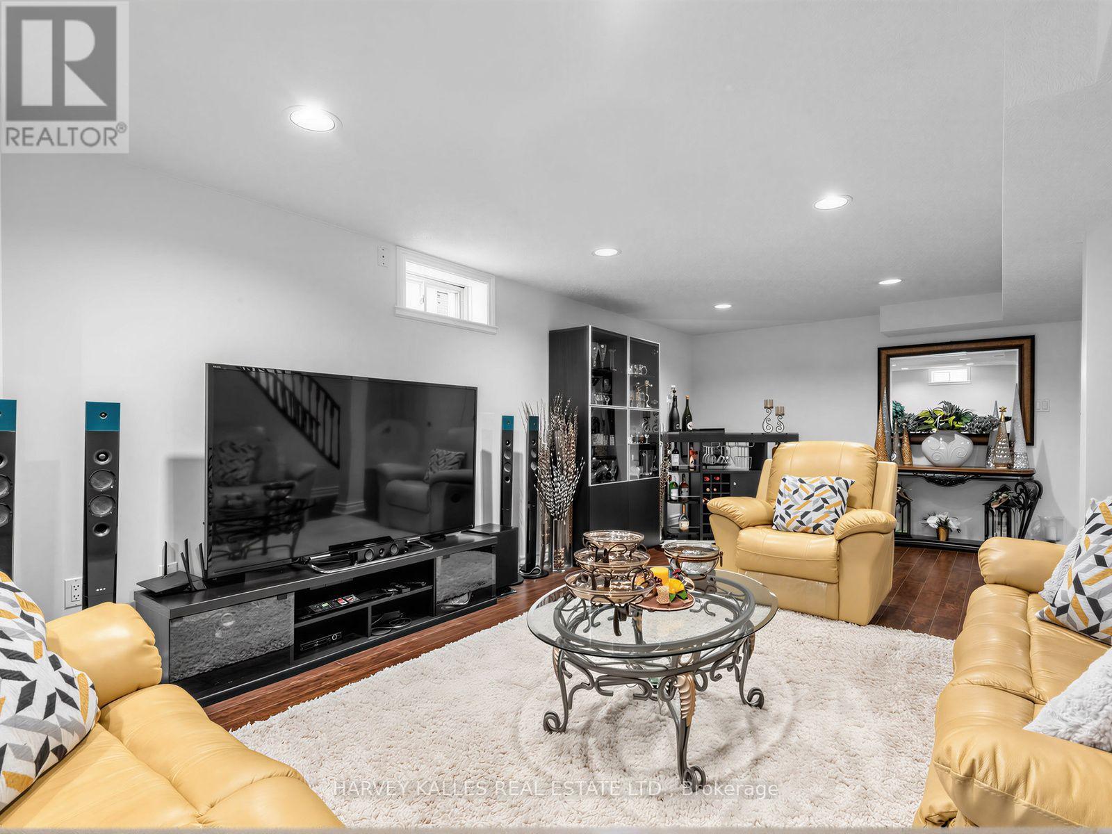 93 Downing Boulevard Property Photo 17