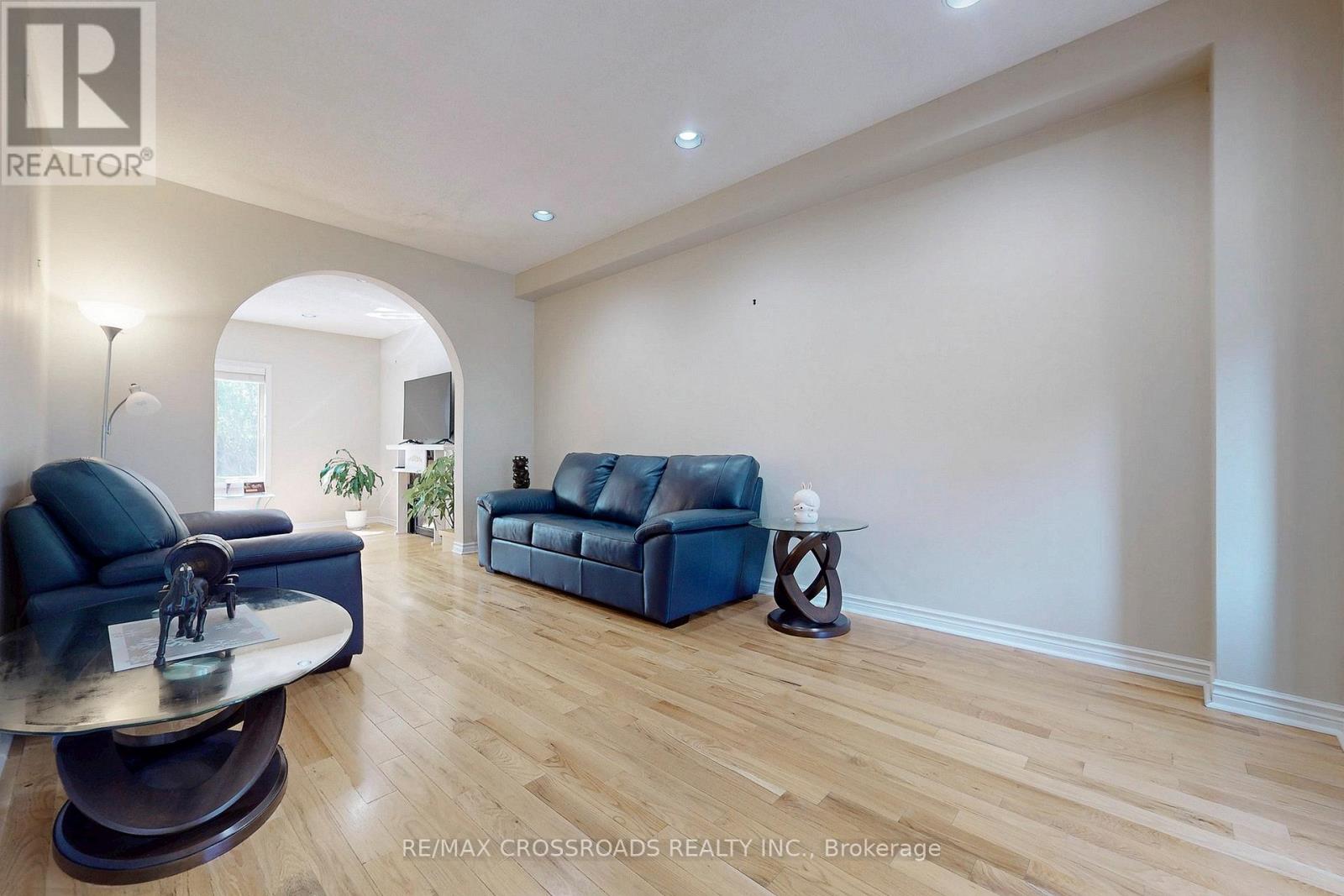 63 Baynards Lane Property Photo 3