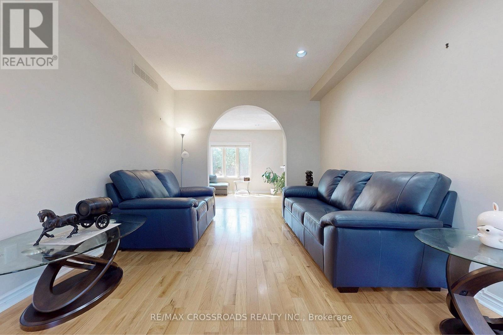 63 Baynards Lane Property Photo 4