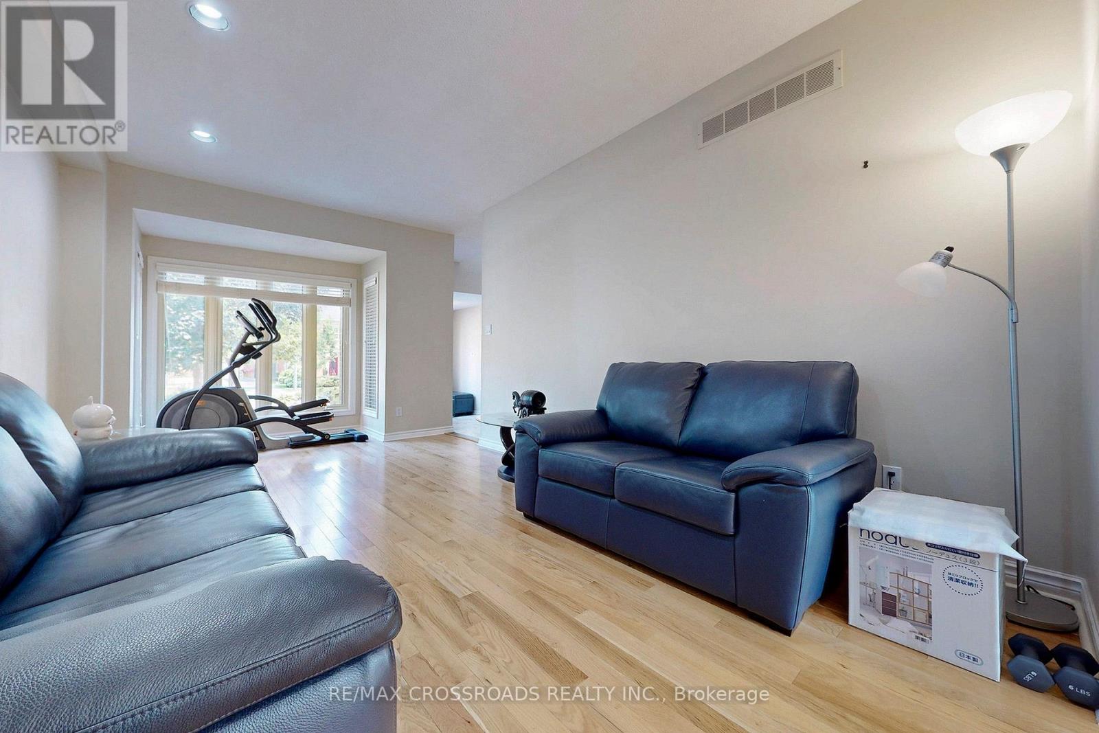 63 Baynards Lane Property Photo 6