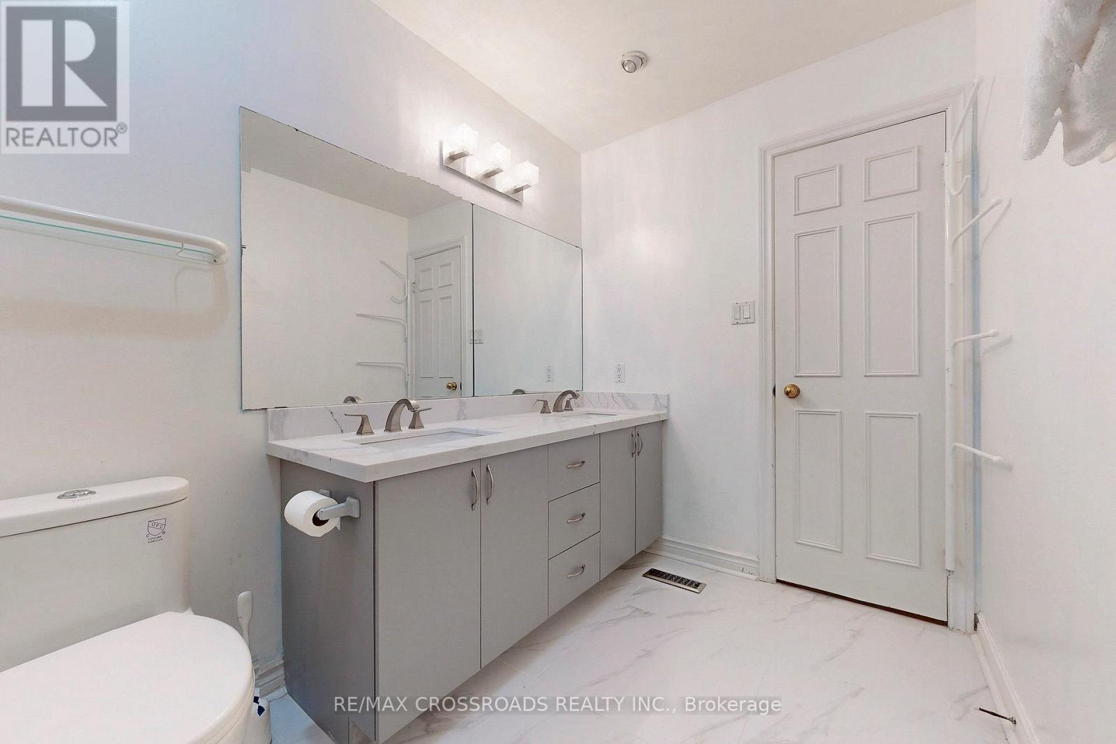 63 Baynards Lane Property Photo 39