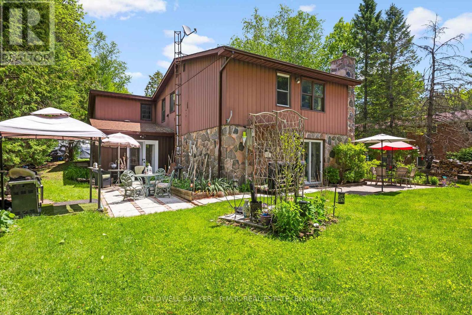 204 Acton Road Property Photo 3
