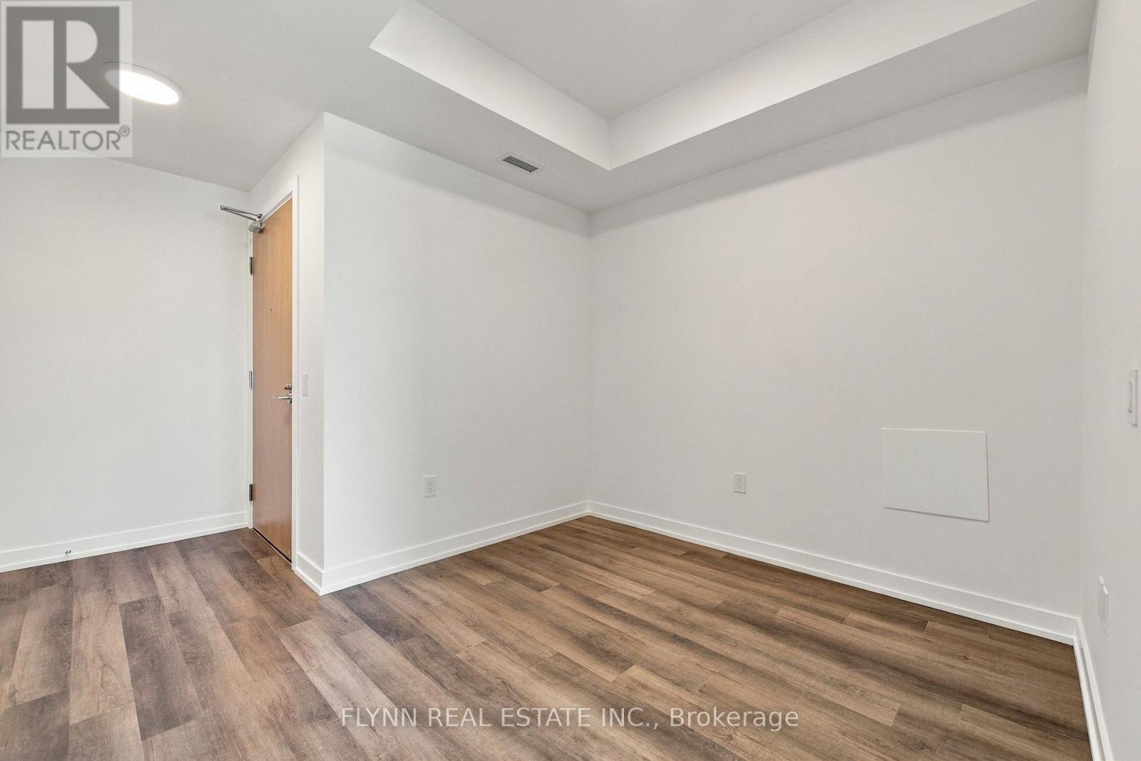 2412 - 5 Meadowvale Road Property Photo 12