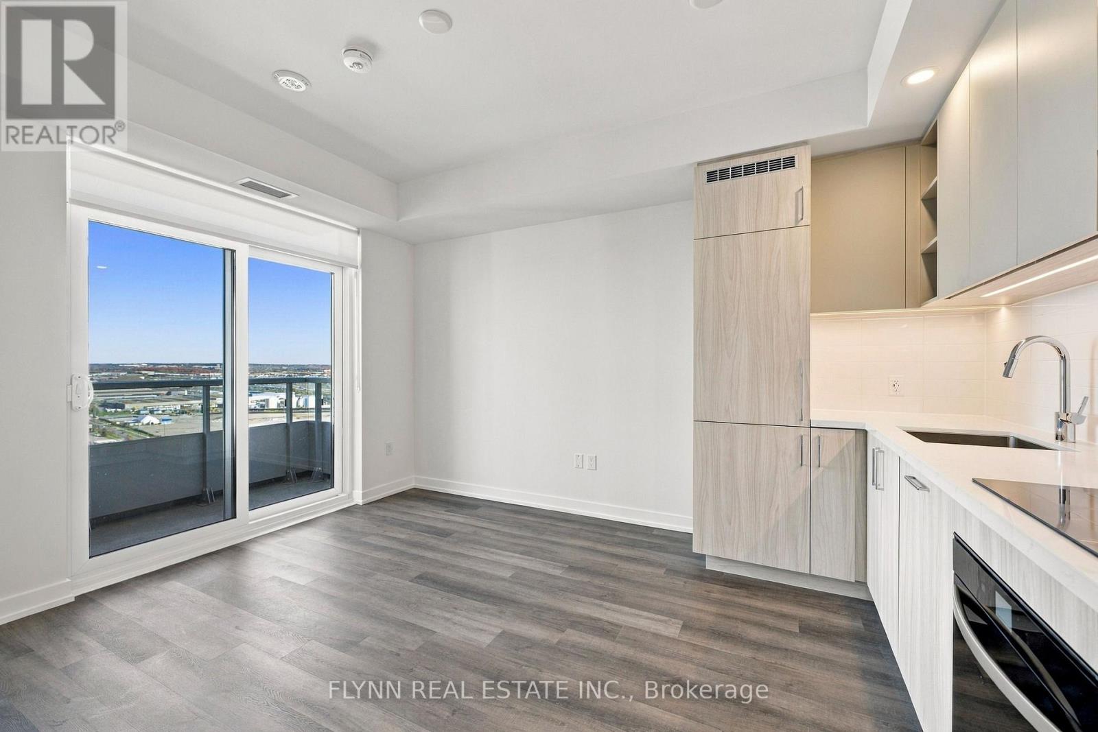 2412 - 5 Meadowvale Road Property Photo 14