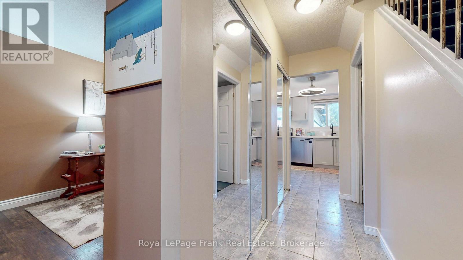 22 Peachtree Place Property Photo 4
