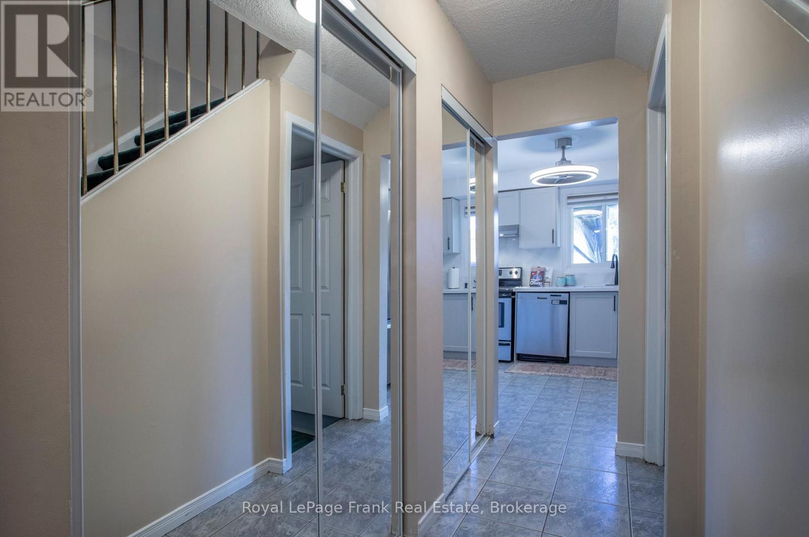 22 Peachtree Place Property Photo 14