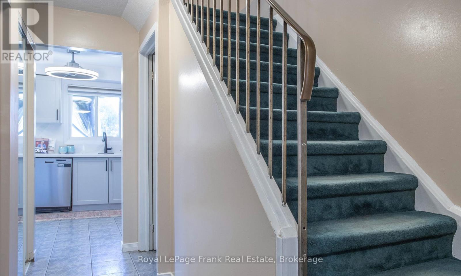 22 Peachtree Place Property Photo 16
