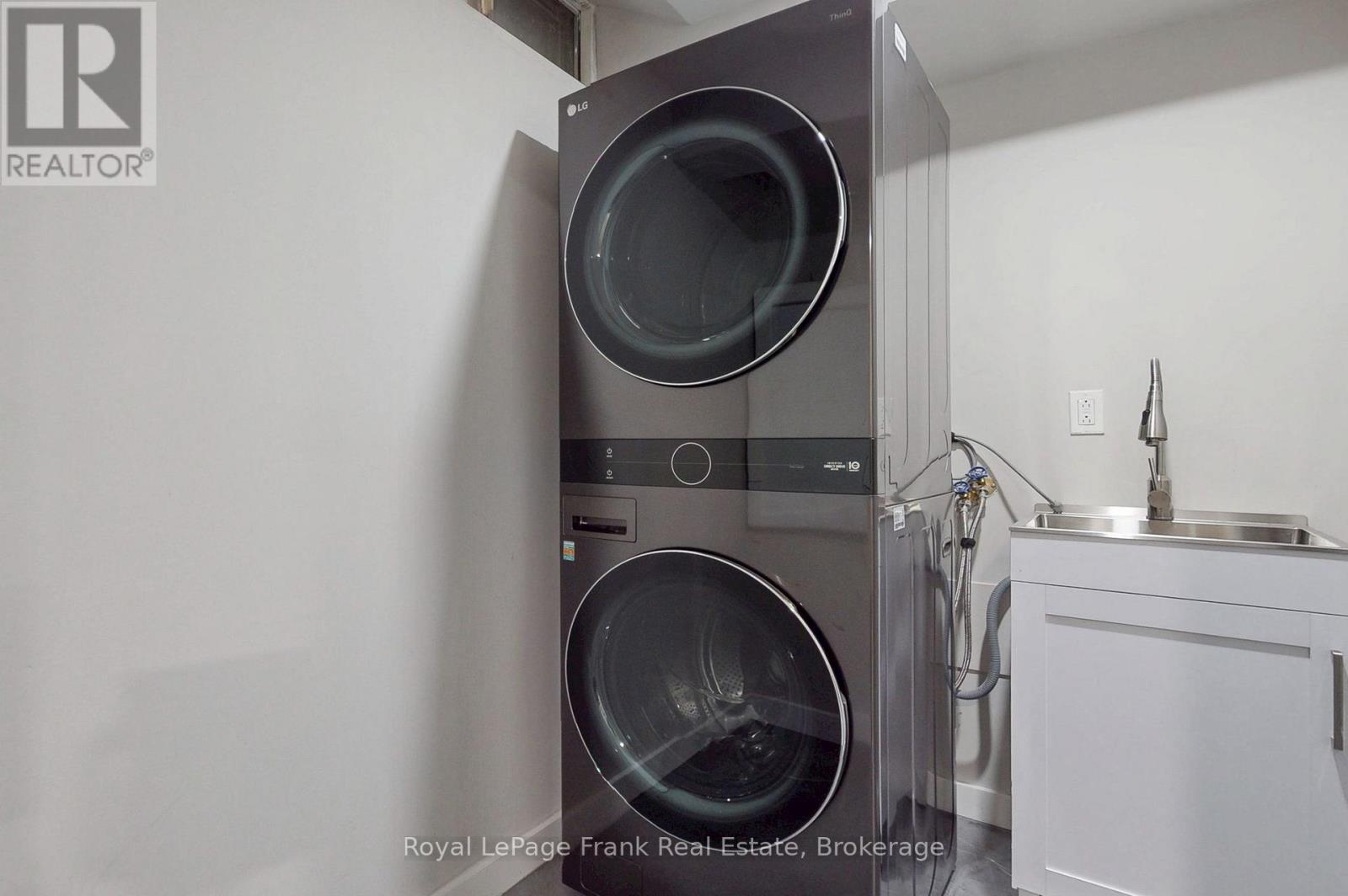 22 Peachtree Place Property Photo 23
