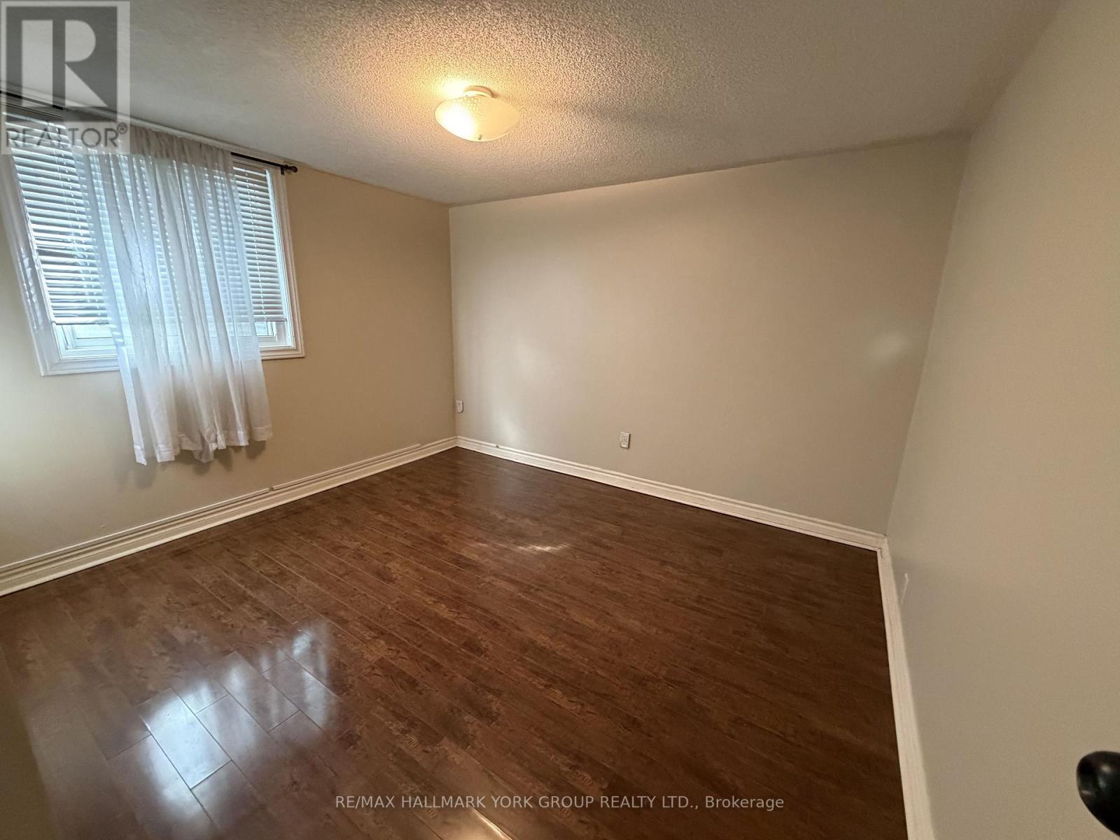 Lower - 47 Longford Drive Property Photo 4