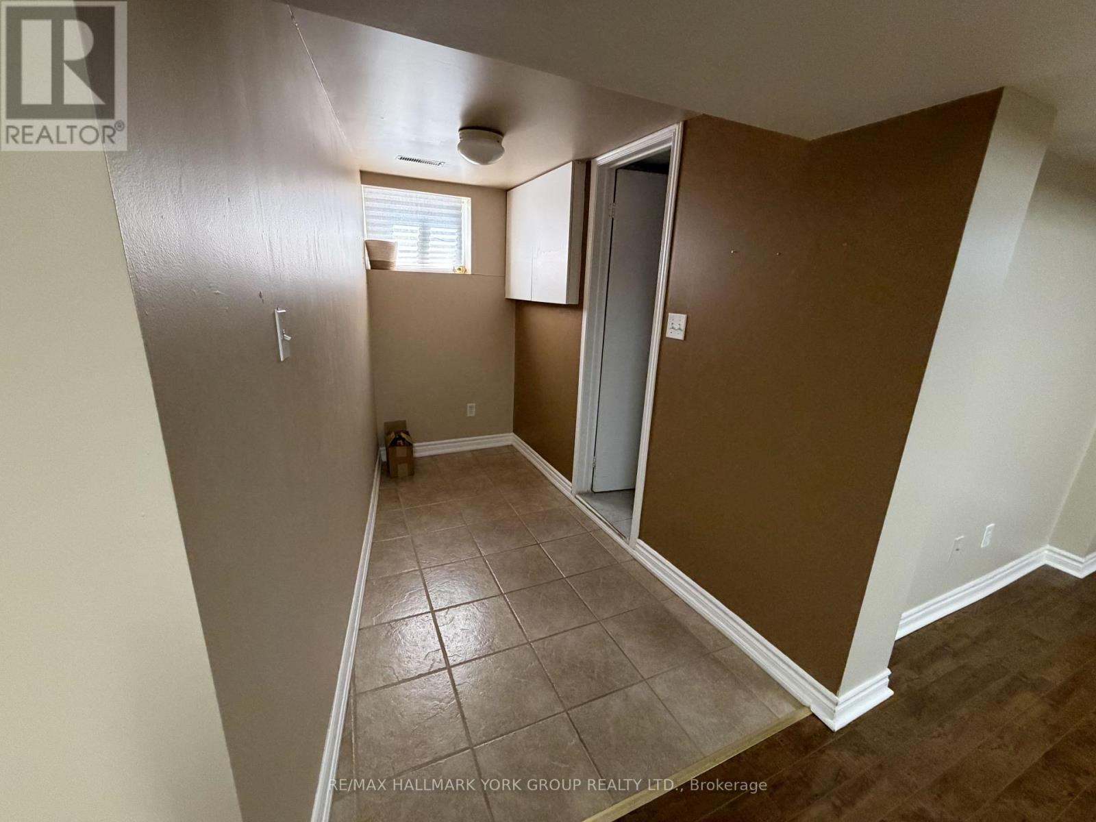 Lower - 47 Longford Drive Property Photo 9