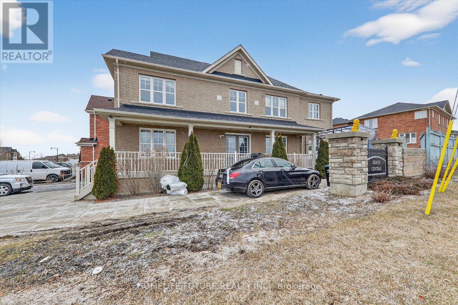 939 Miller Park Avenue Property Photo 3