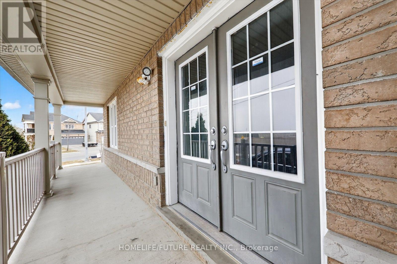 939 Miller Park Avenue Property Photo 4