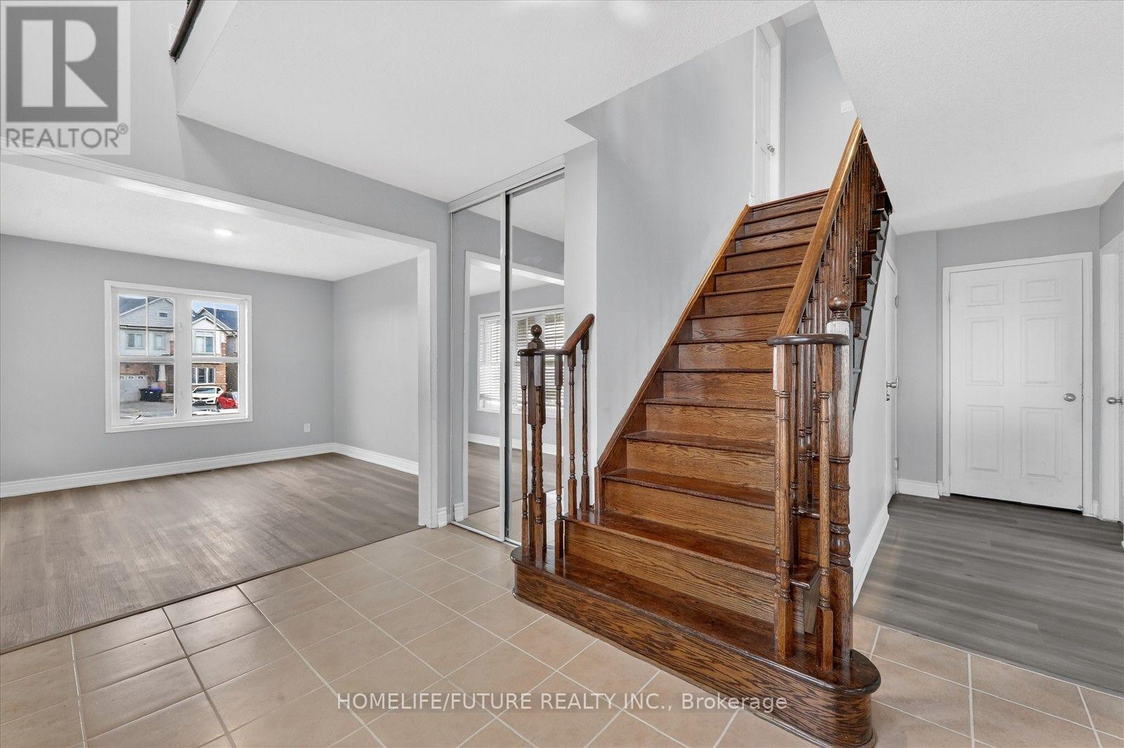 939 Miller Park Avenue Property Photo 6