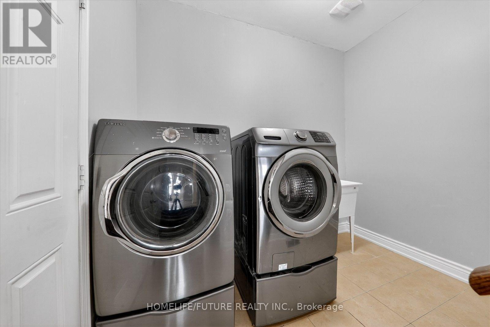 939 Miller Park Avenue Property Photo 18