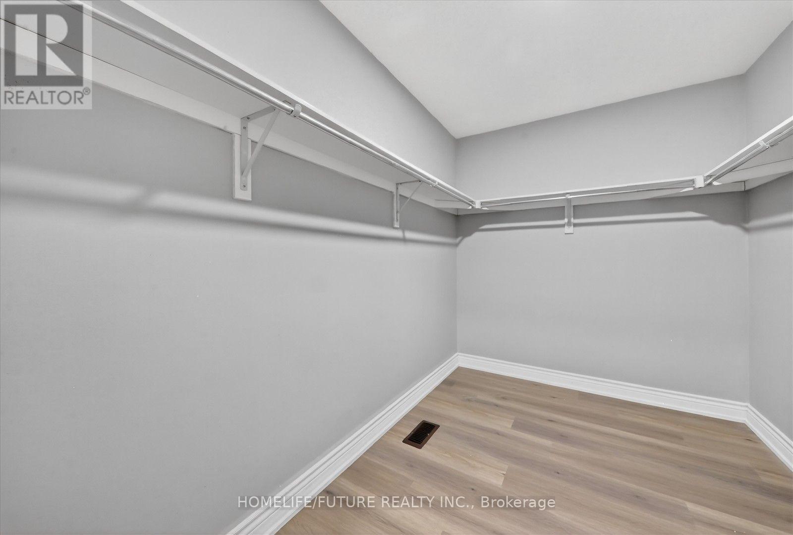 939 Miller Park Avenue Property Photo 25