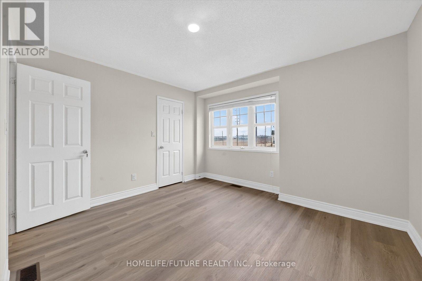 939 Miller Park Avenue Property Photo 27
