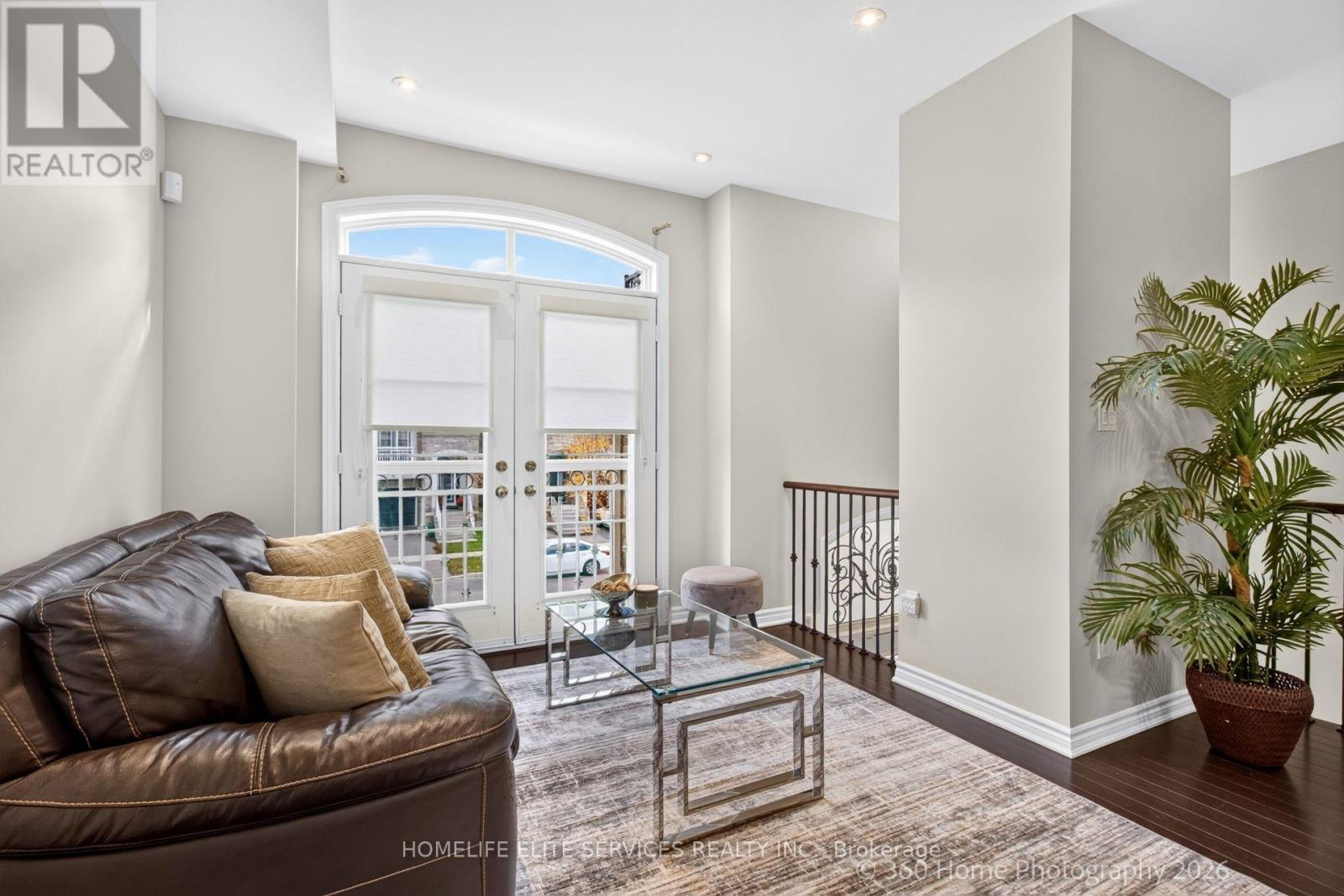 70 Farooq Boulevard Property Photo 2