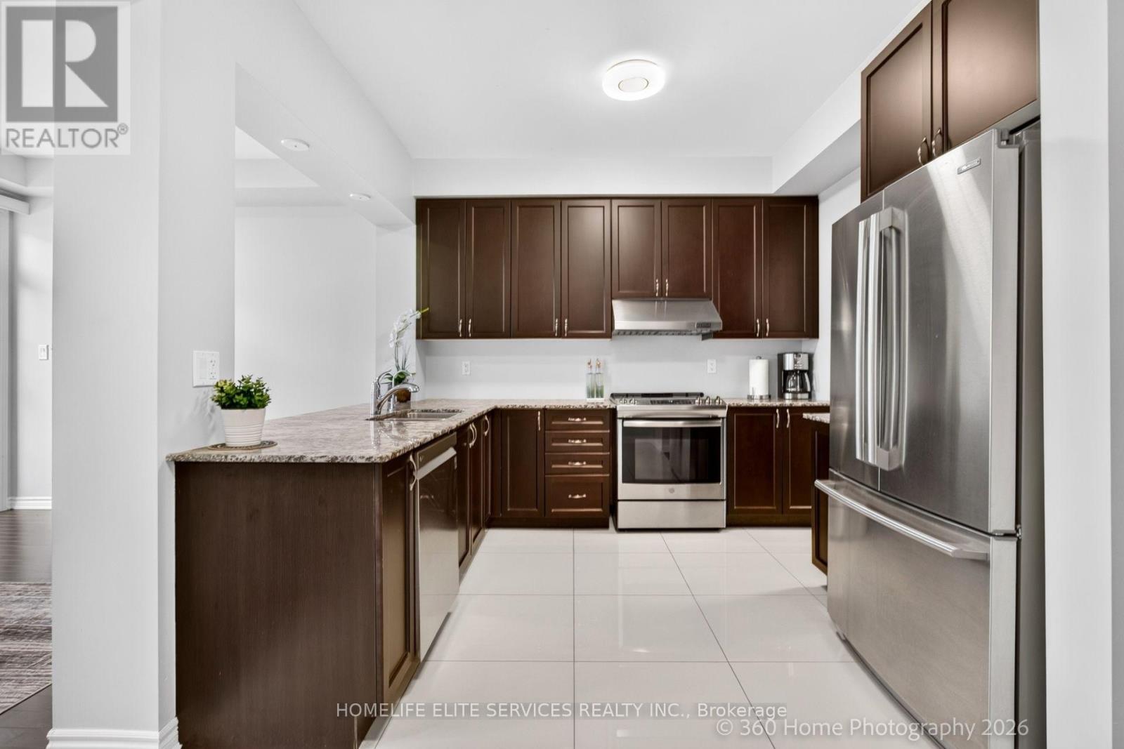 70 Farooq Boulevard Property Photo 7
