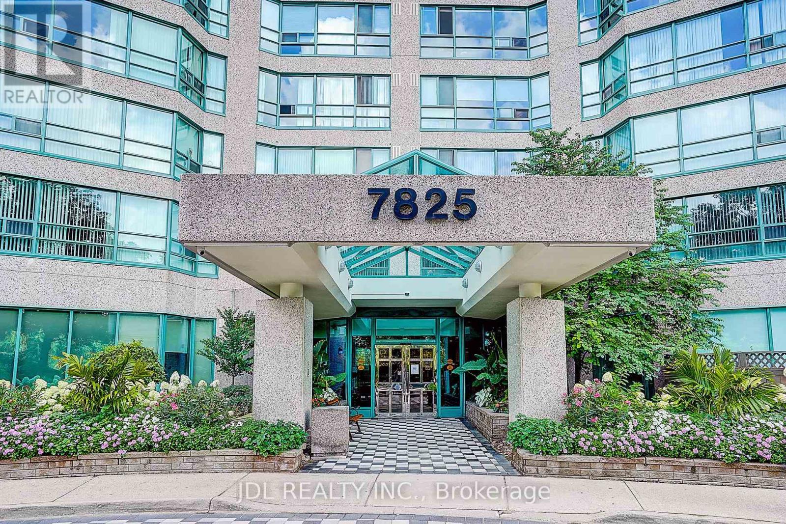 219 - 7825 Bayview Avenue Property Photo 3
