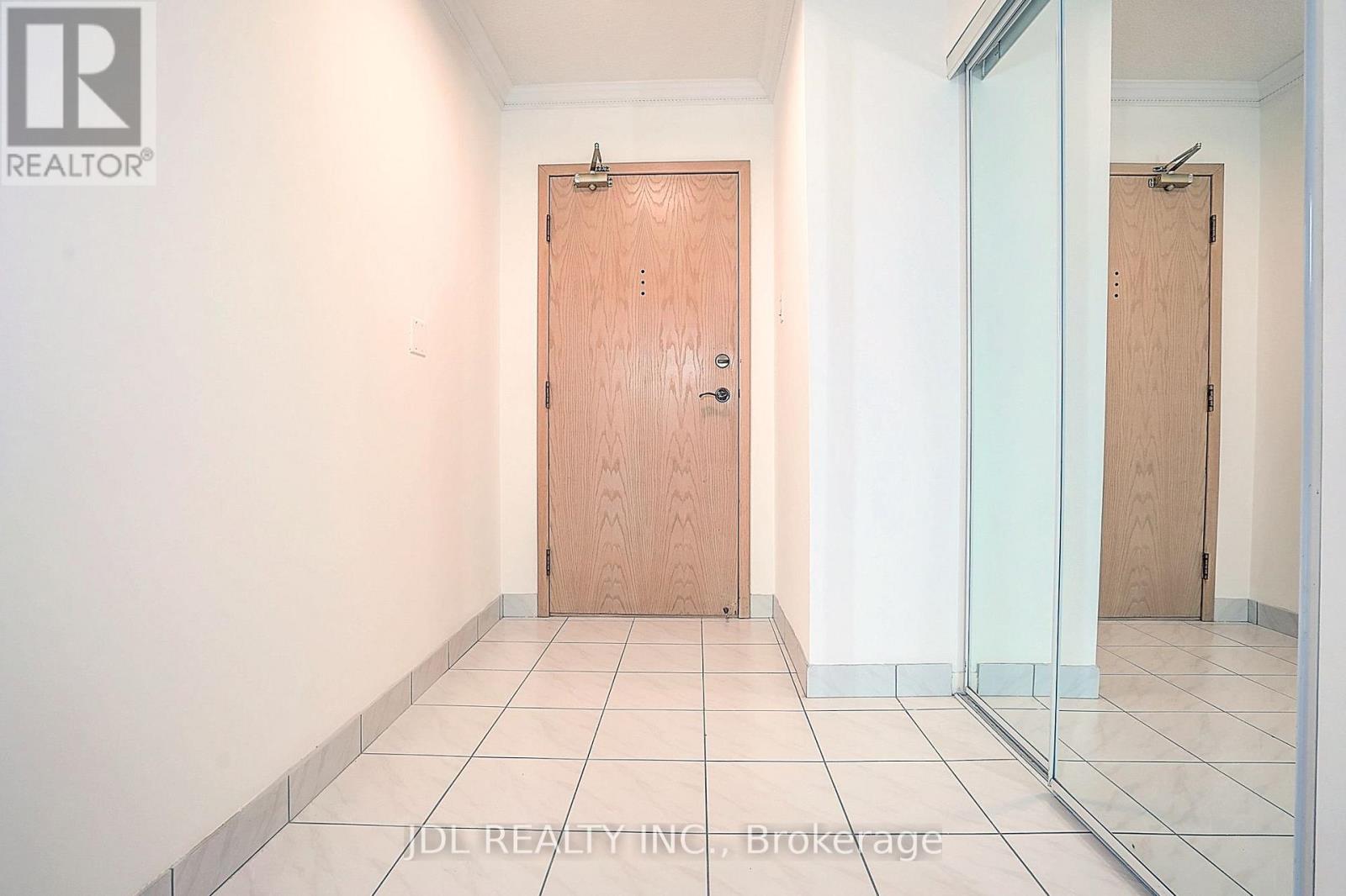 219 - 7825 Bayview Avenue Property Photo 8