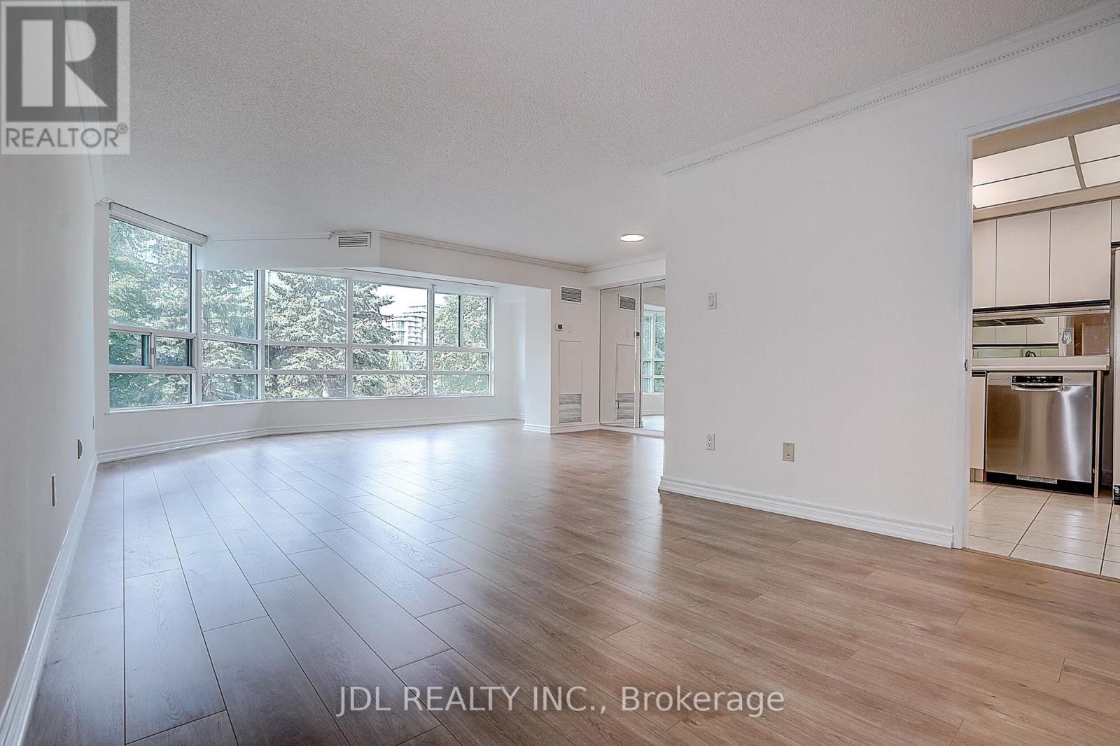 219 - 7825 Bayview Avenue Property Photo 10