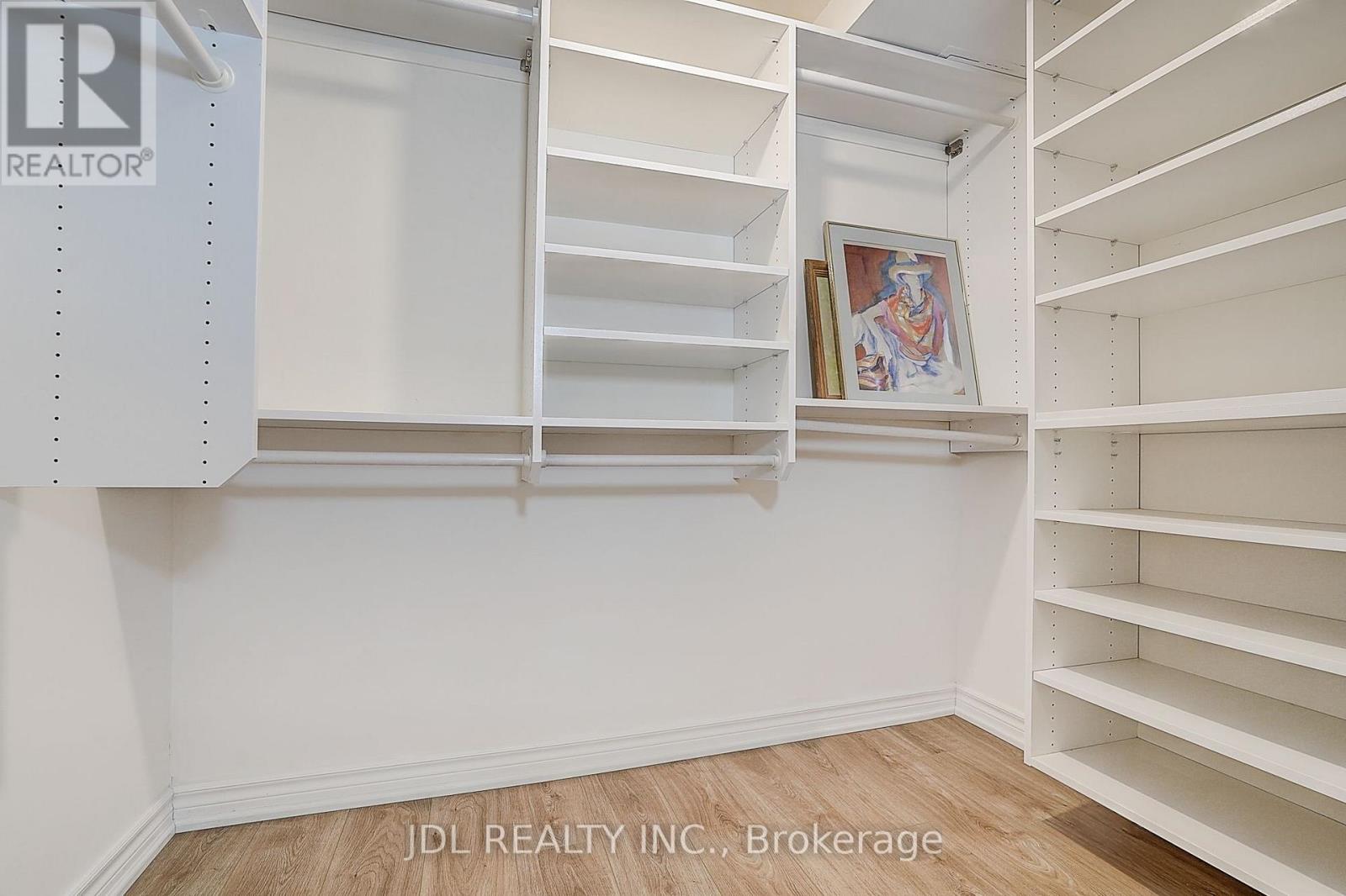 219 - 7825 Bayview Avenue Property Photo 28