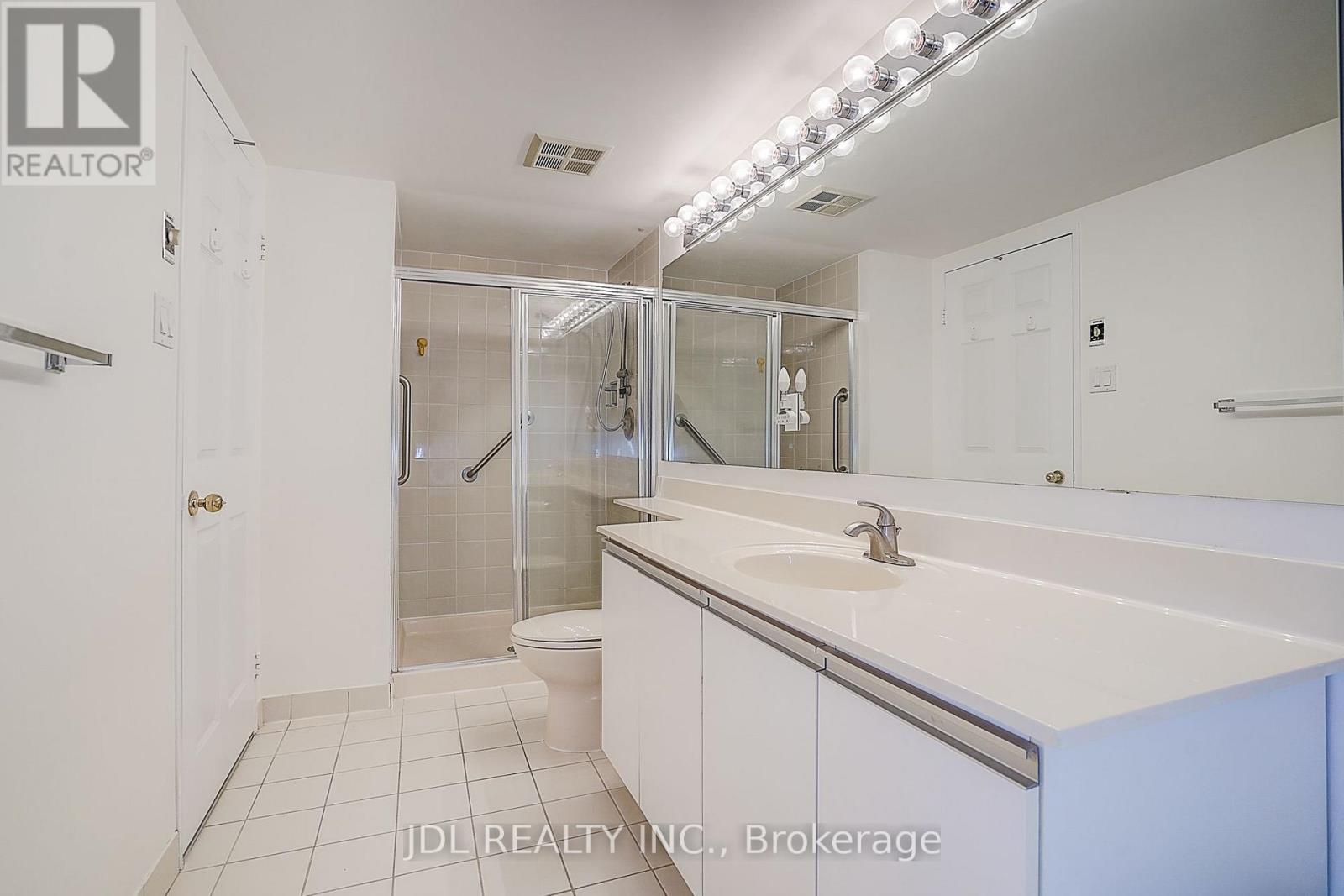 219 - 7825 Bayview Avenue Property Photo 30