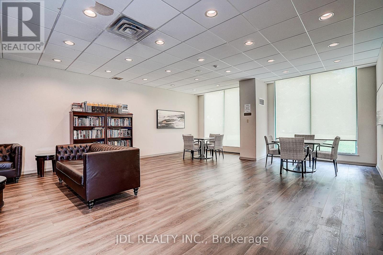 219 - 7825 Bayview Avenue Property Photo 41
